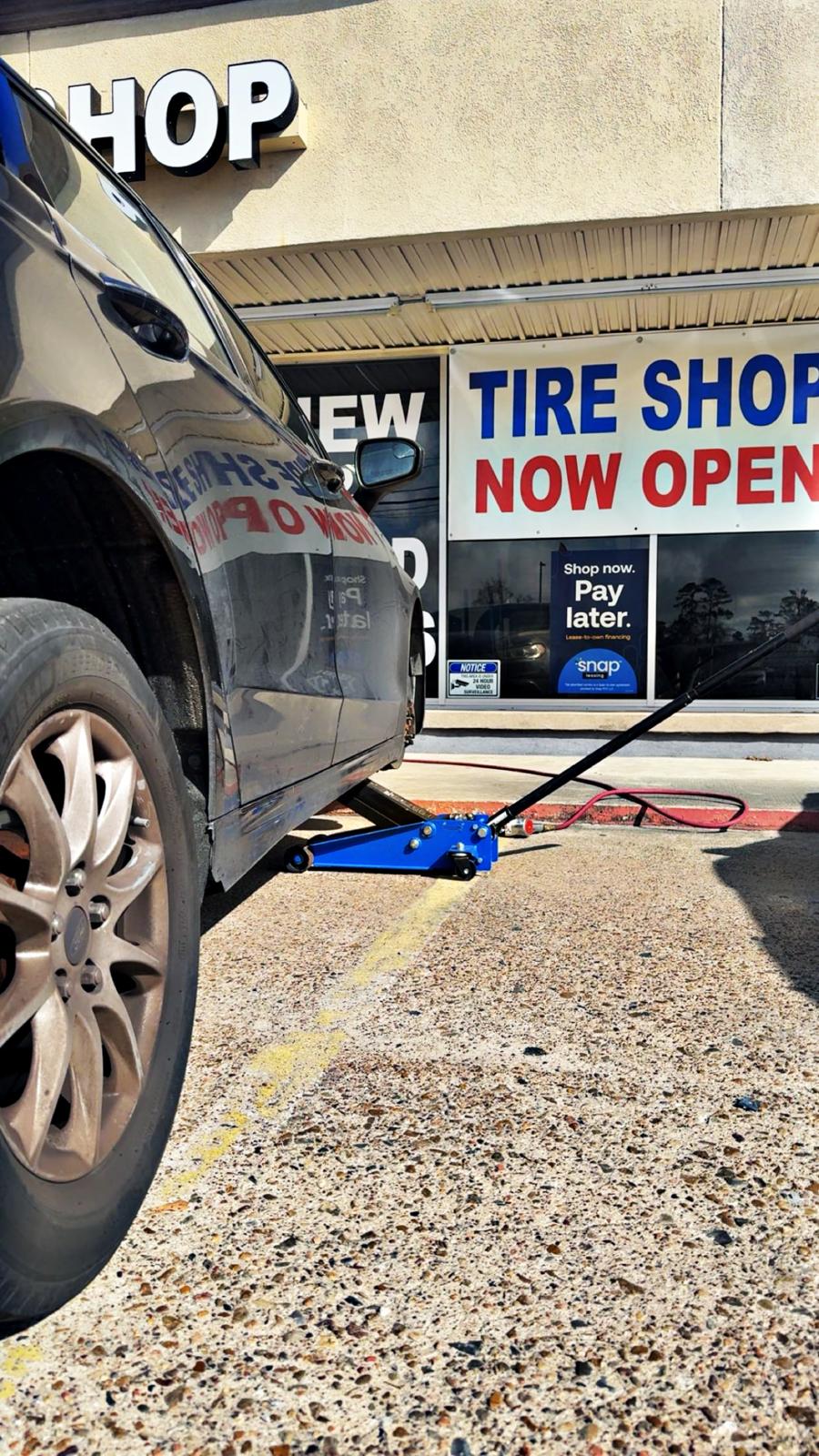 Shop equipment at PALMA New and Used Tire Shop